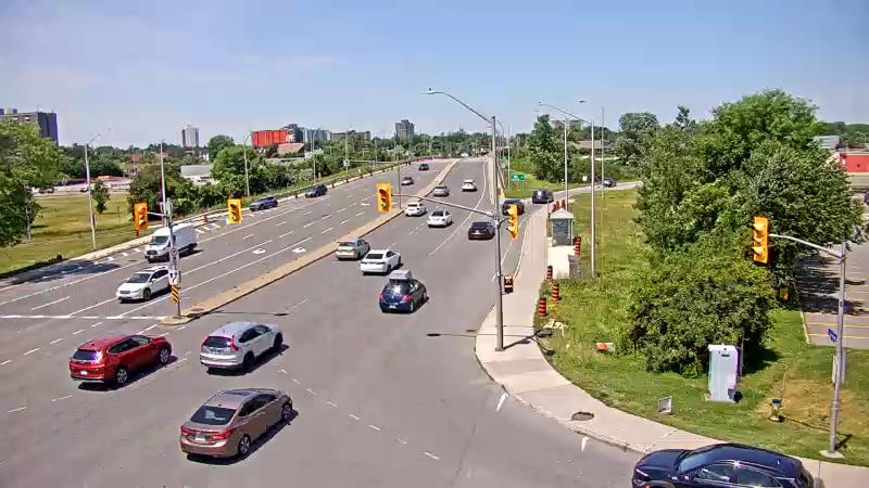 Traffic camera image at 2025-06-30 17:30:52
