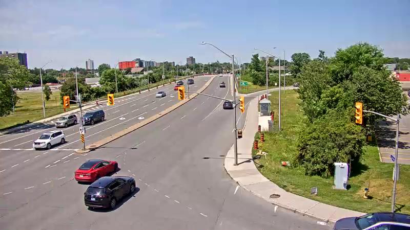 Traffic camera image at 2025-06-30 17:37:13