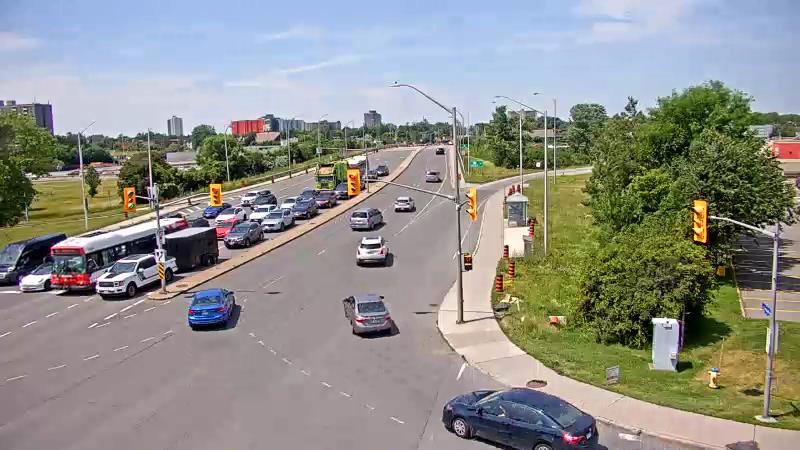 Traffic camera image at 2025-06-30 18:15:38