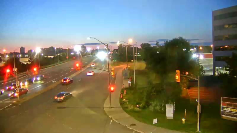 Traffic camera image at 2025-07-04 01:37:20