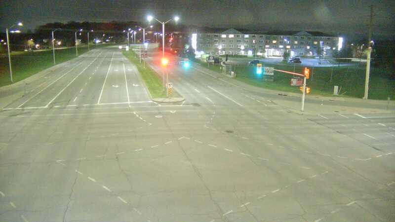 Traffic camera image at 2025-05-09 07:00:33