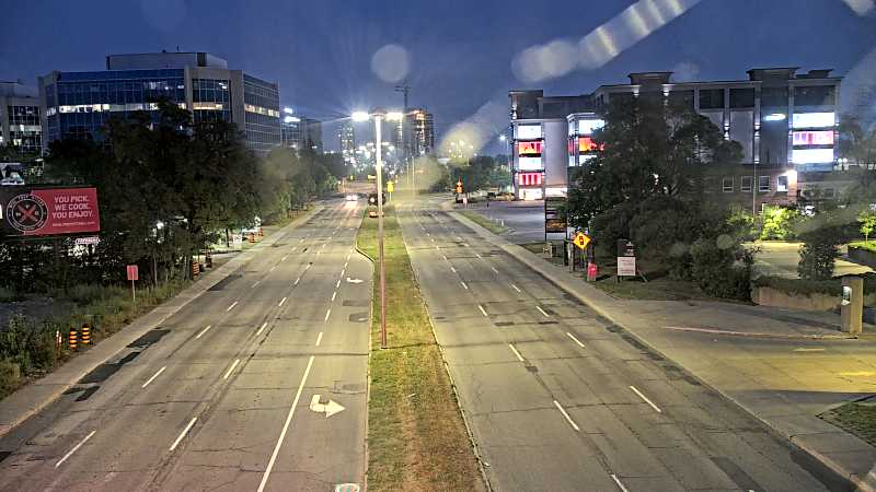 Traffic camera image at 2025-08-04 01:05:36