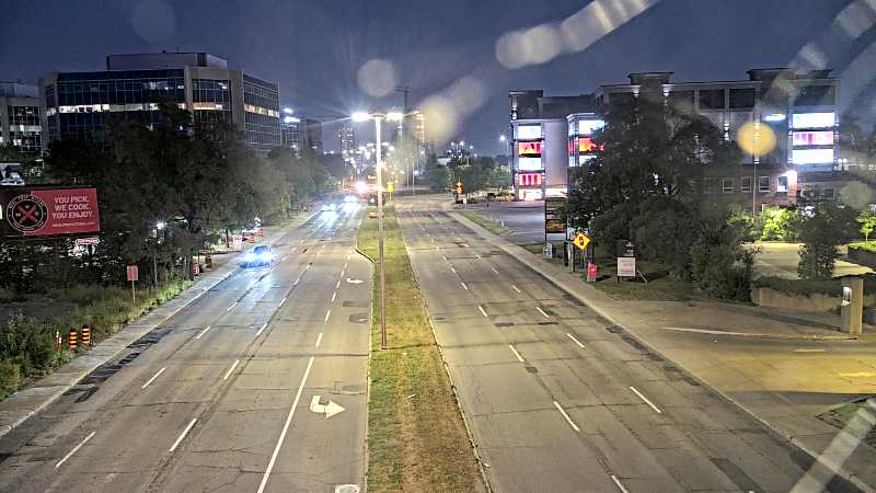 Traffic camera image at 2025-08-04 01:10:38