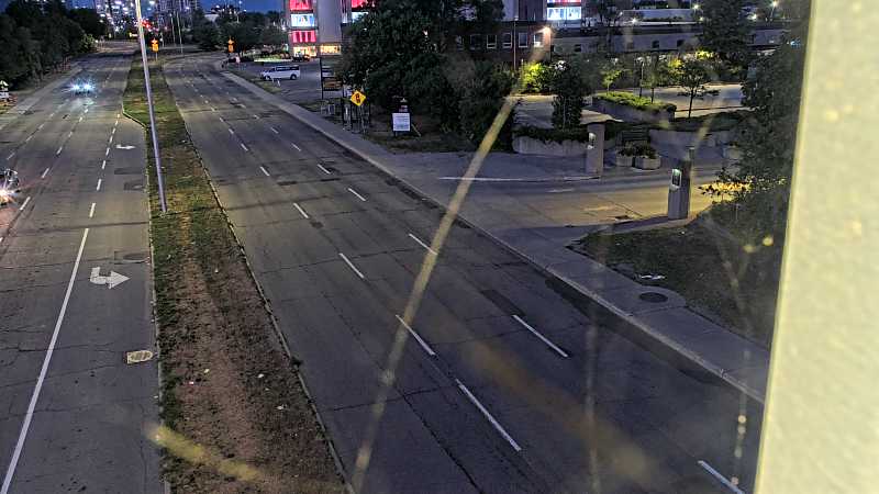 Traffic camera image at 2025-08-25 00:20:36