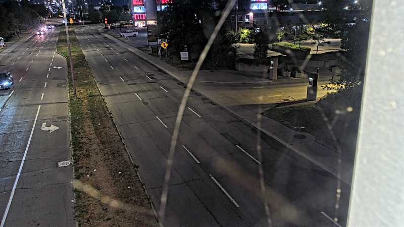 Traffic camera image at 2025-08-25 00:35:37