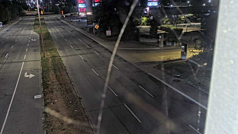 Traffic camera image at 2025-08-25 02:40:35
