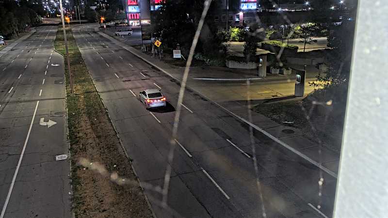 Traffic camera image at 2025-08-25 03:50:39