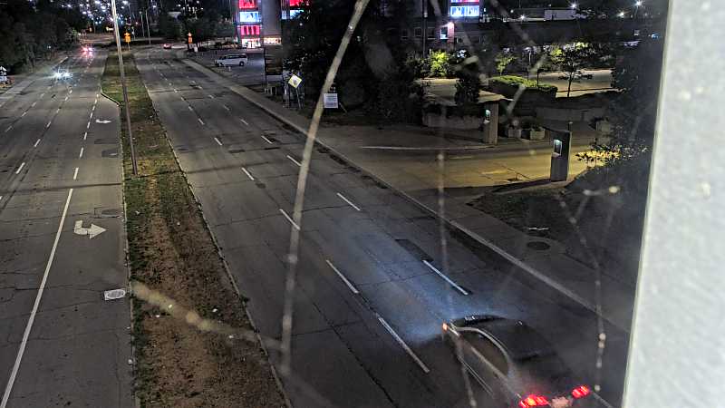 Traffic camera image at 2025-08-25 04:05:39
