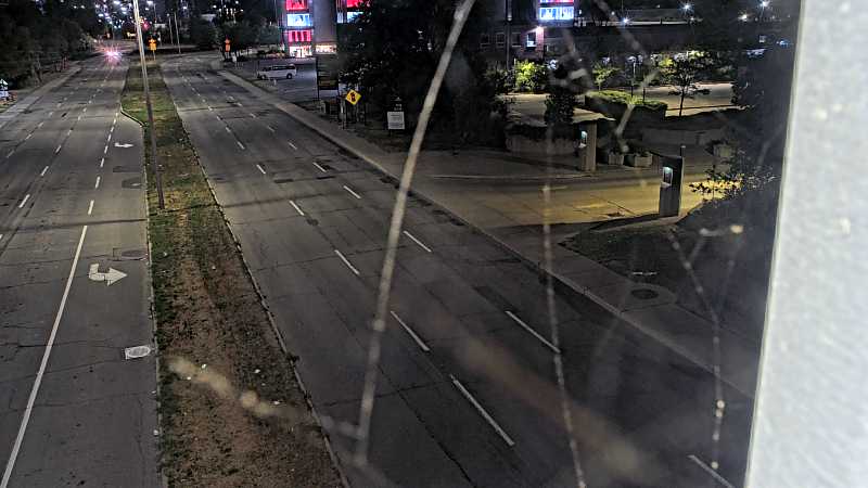 Traffic camera image at 2025-08-25 04:15:42