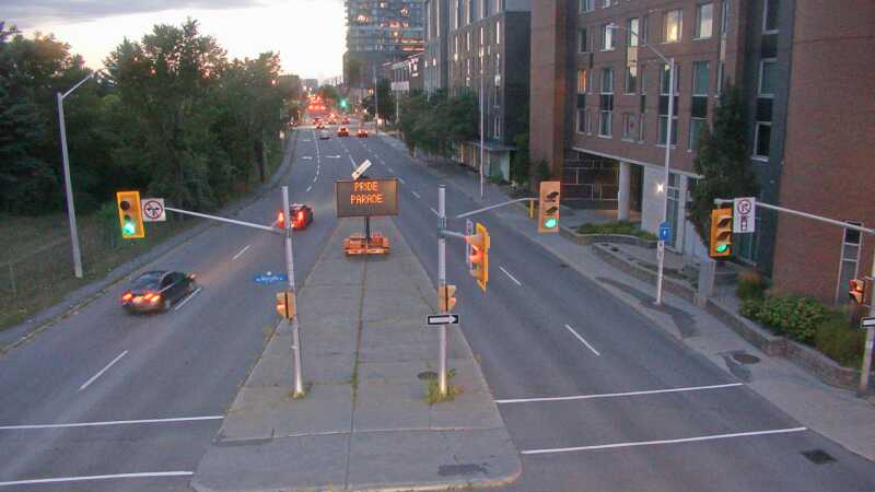 Traffic camera image at 2025-08-25 00:10:41