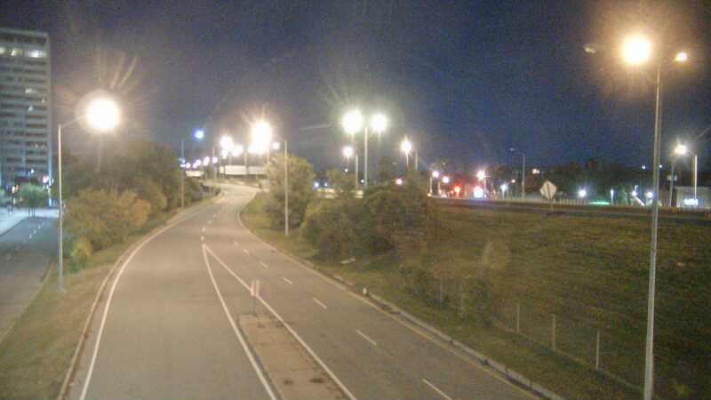 Traffic camera image at 2024-10-16 07:40:33