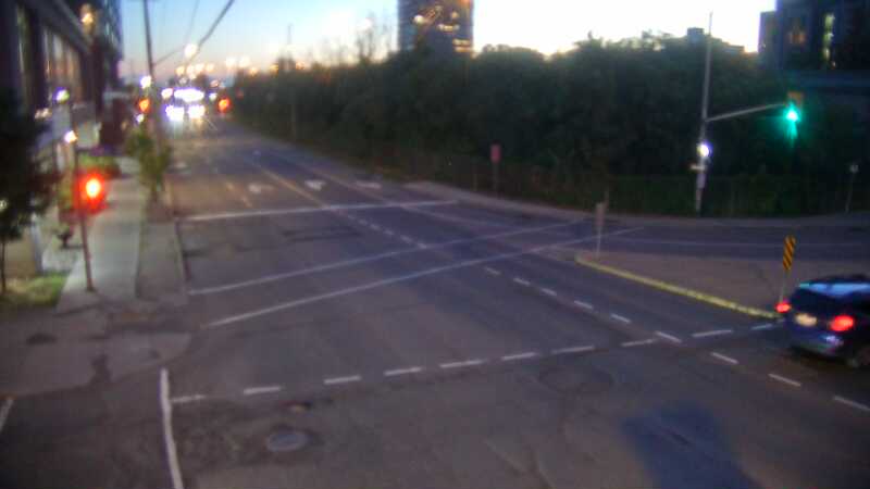 Traffic camera image at 2025-08-25 00:20:36