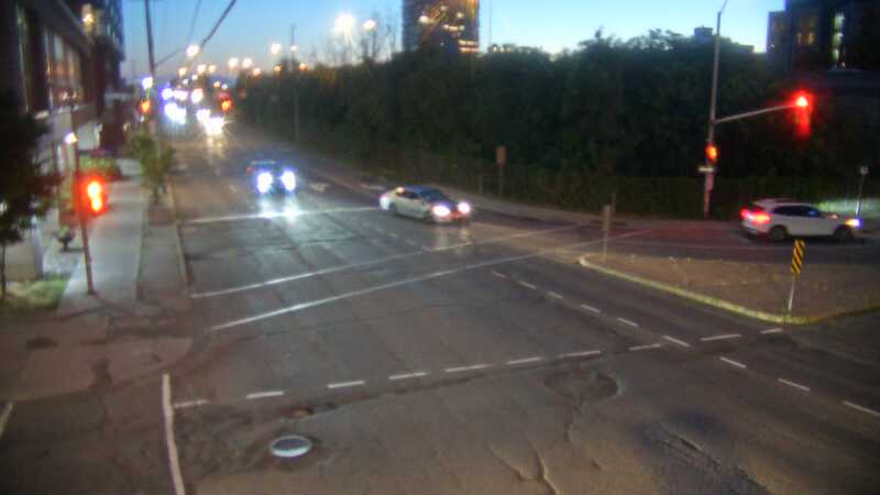 Traffic camera image at 2025-08-25 00:25:42