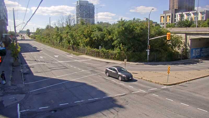 Traffic camera image at 2025-09-14 18:05:43
