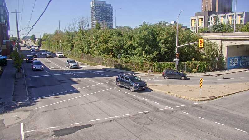 Traffic camera image at 2025-09-15 16:10:43