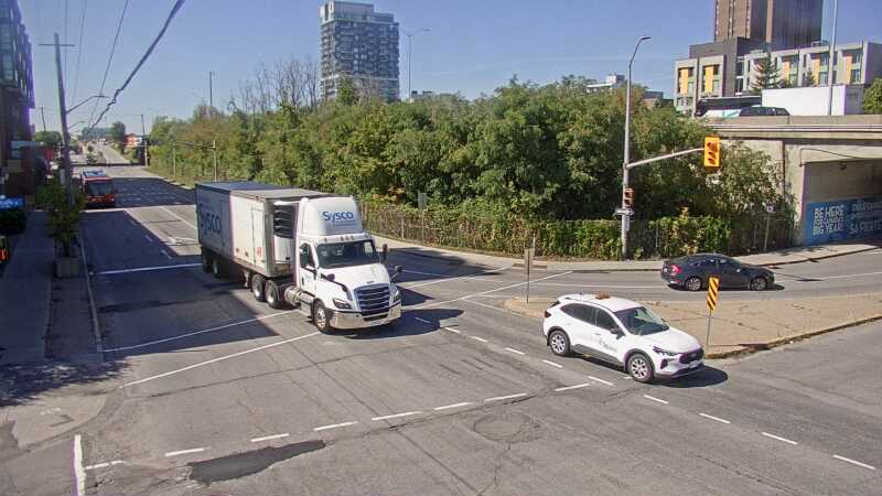 Traffic camera image at 2025-09-15 16:25:42