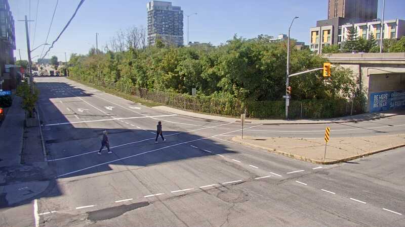 Traffic camera image at 2025-09-15 17:20:43