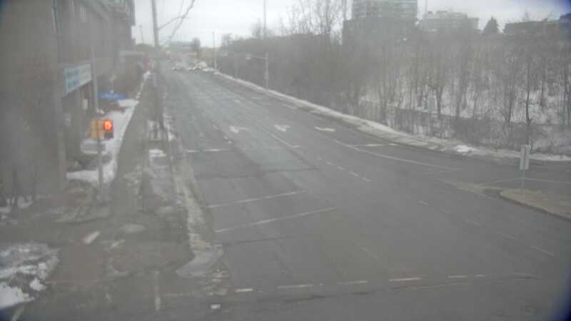 Traffic camera image at 2025-03-09 13:20:33