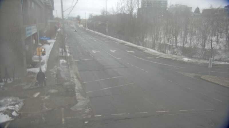 Traffic camera image at 2025-03-09 13:25:27