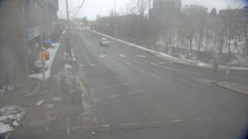 Traffic camera image at 2025-03-09 14:05:47