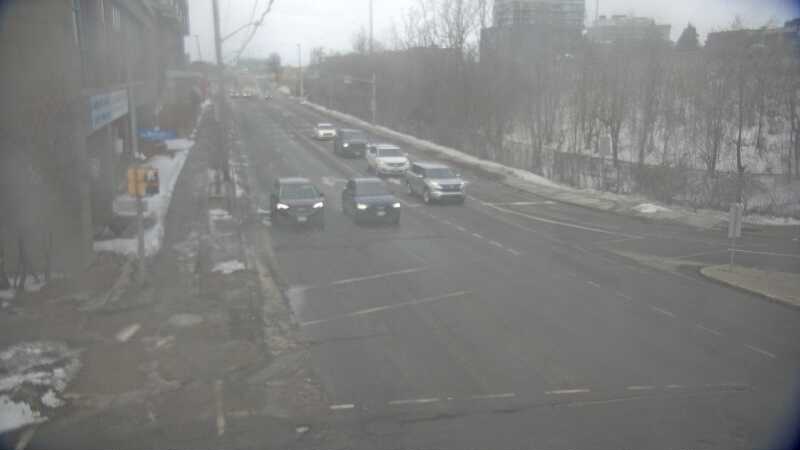 Traffic camera image at 2025-03-09 14:37:02