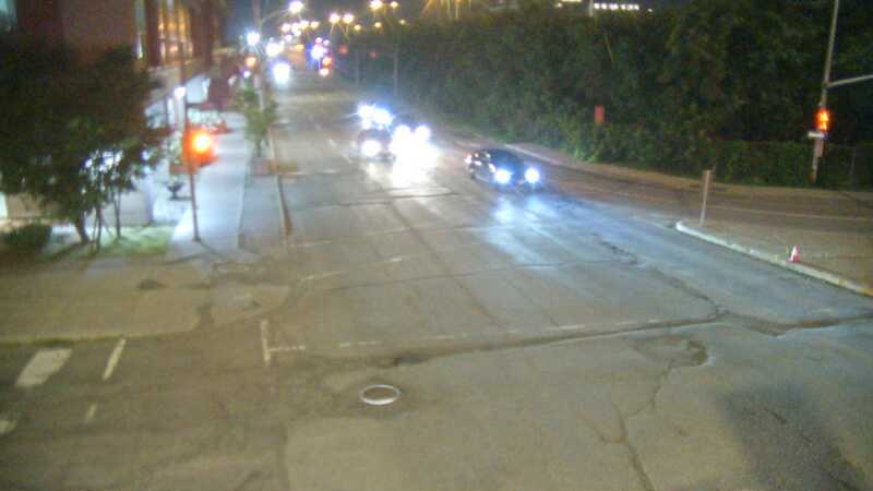 Traffic camera image at 2025-07-12 04:00:32