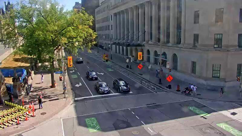Traffic camera image at 2025-08-24 15:05:08