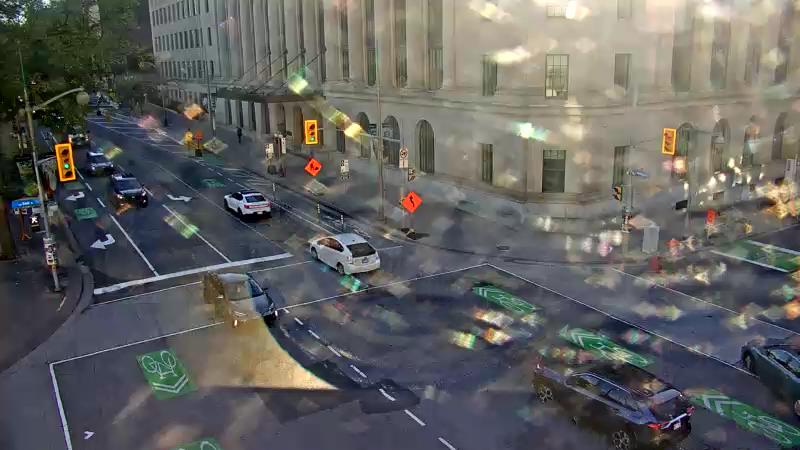 Traffic camera image at 2025-09-15 13:05:08