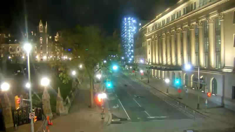 Traffic camera image at 2025-05-09 05:35:52