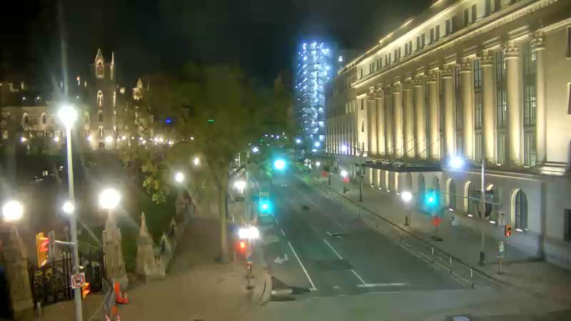 Traffic camera image at 2025-05-09 06:35:51