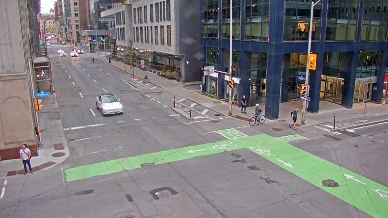 Traffic camera image at 2025-07-01 00:30:57