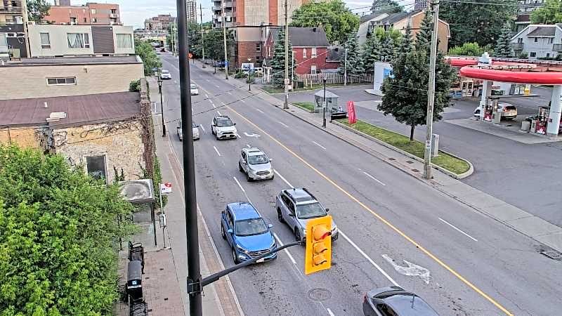 Traffic camera image at 2025-06-30 23:40:35