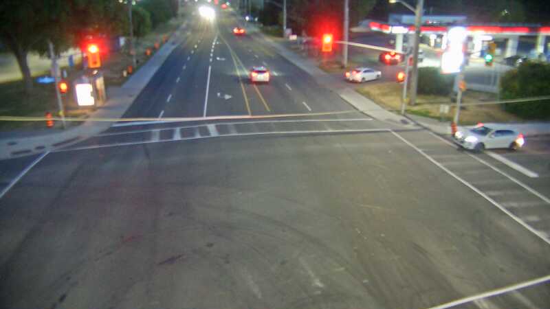 Traffic camera image at 2025-08-25 00:20:36