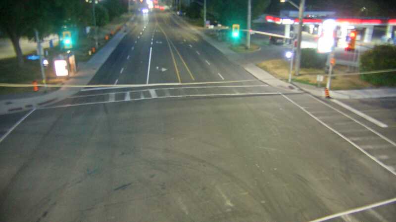 Traffic camera image at 2025-08-25 00:25:42