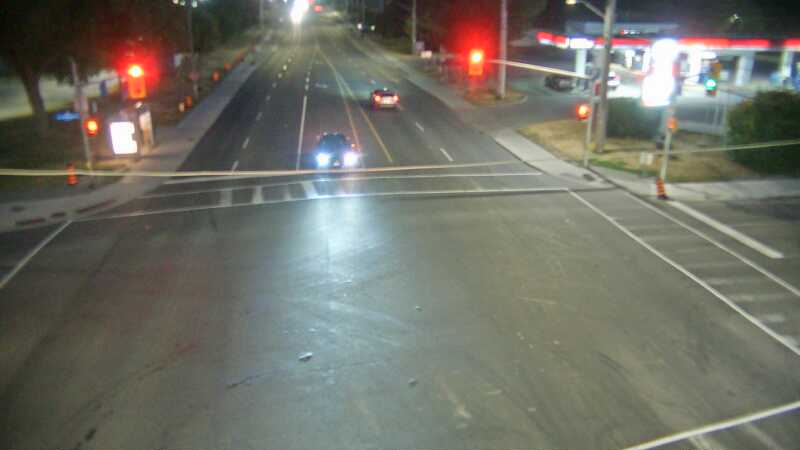 Traffic camera image at 2025-08-25 00:30:39