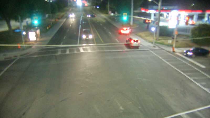 Traffic camera image at 2025-08-25 00:35:39