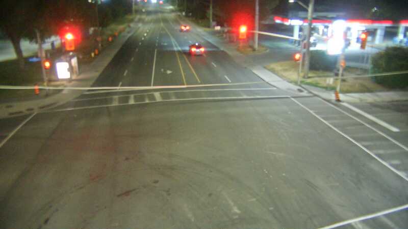 Traffic camera image at 2025-08-25 03:00:38