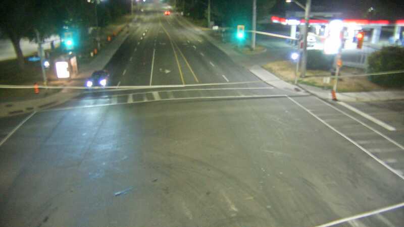 Traffic camera image at 2025-08-25 03:30:57
