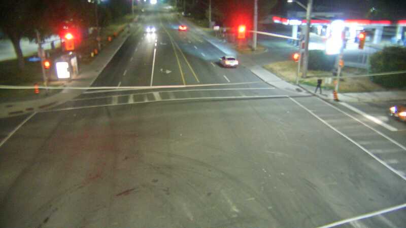 Traffic camera image at 2025-08-25 04:00:38