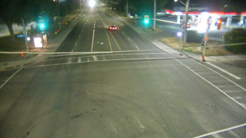 Traffic camera image at 2025-08-25 04:10:38