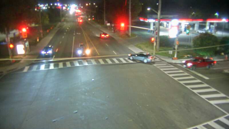 Traffic camera image at 2025-09-16 00:10:43