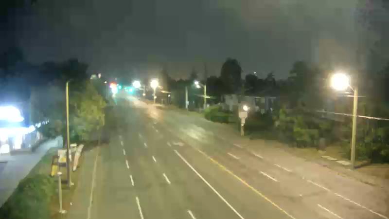 Traffic camera image at 2025-08-04 01:30:35