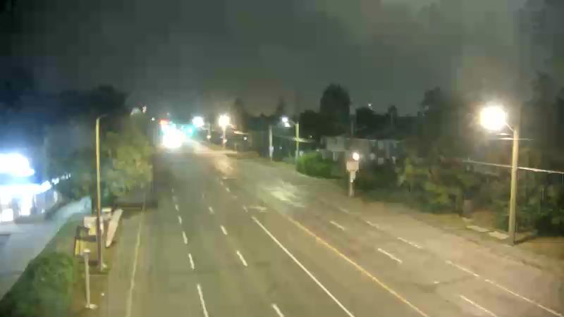 Traffic camera image at 2025-08-04 01:55:42