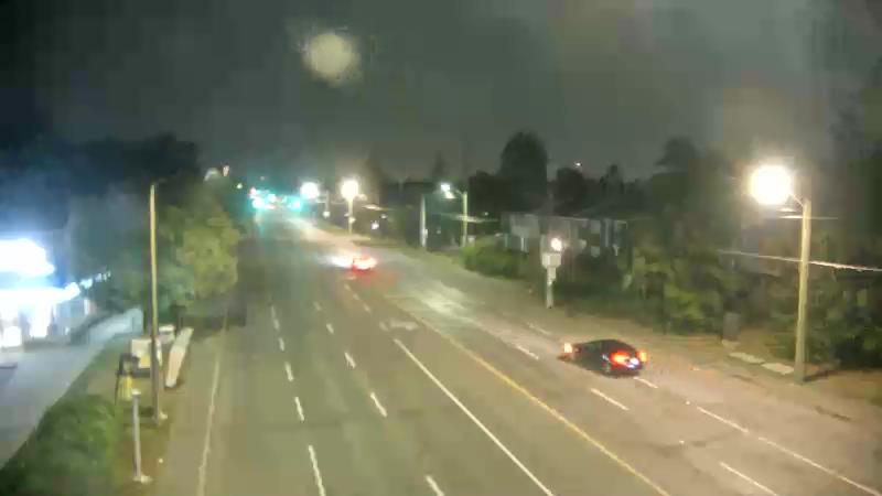 Traffic camera image at 2025-08-04 02:15:35