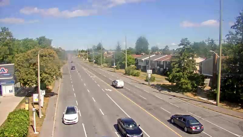 Traffic camera image at 2025-08-24 15:20:43