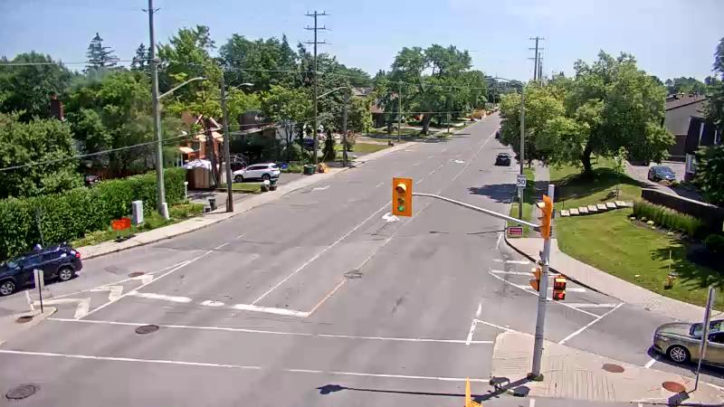 Traffic camera image at 2025-06-30 17:40:43