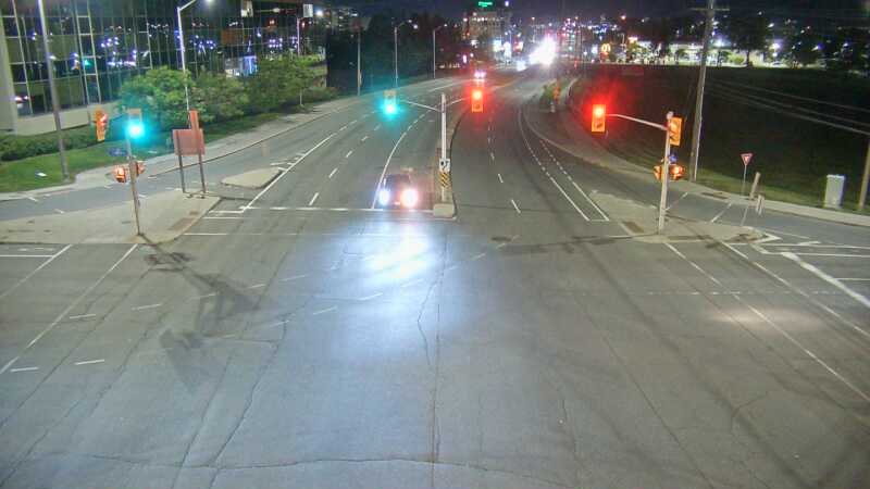 Traffic camera image at 2025-09-19 01:00:21