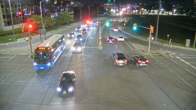 Traffic camera image at 2025-09-19 01:15:43