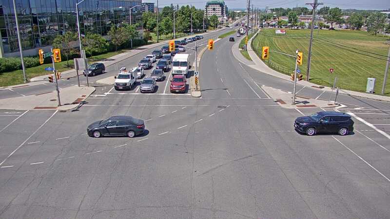 Traffic camera image at 2025-06-30 17:37:18