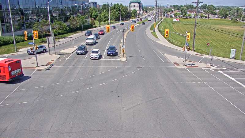 Traffic camera image at 2025-06-30 17:40:43